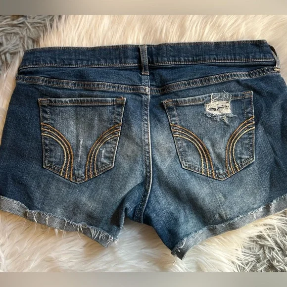 Hollister Women's Blue Denim Shorts - Picture 5 of 6